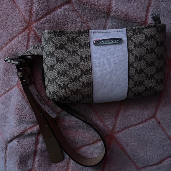 Michael Kors Handbags - Michael Kors